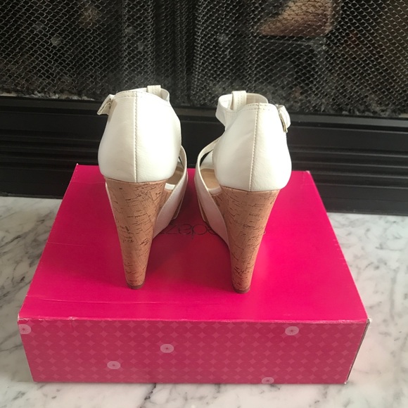 Shoedazzle- Jan - Picture 3 of 6